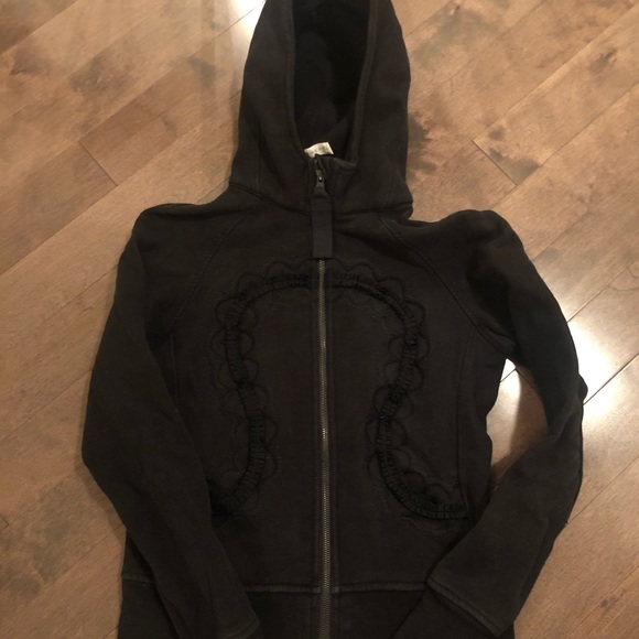 Lululemon sz6 black limited edition hoodie - Picture 2 of 7